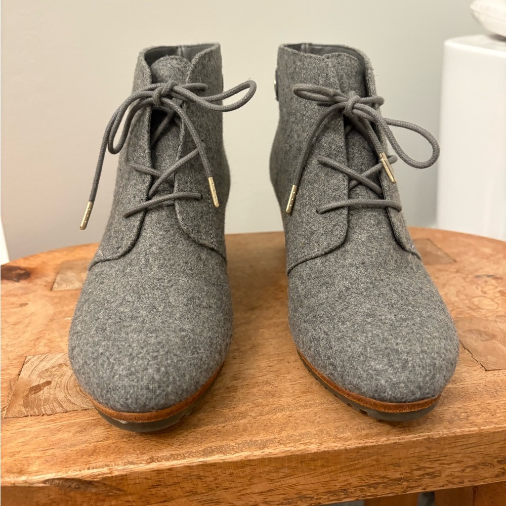 Dr. Scholl's Gray Ankle Booties